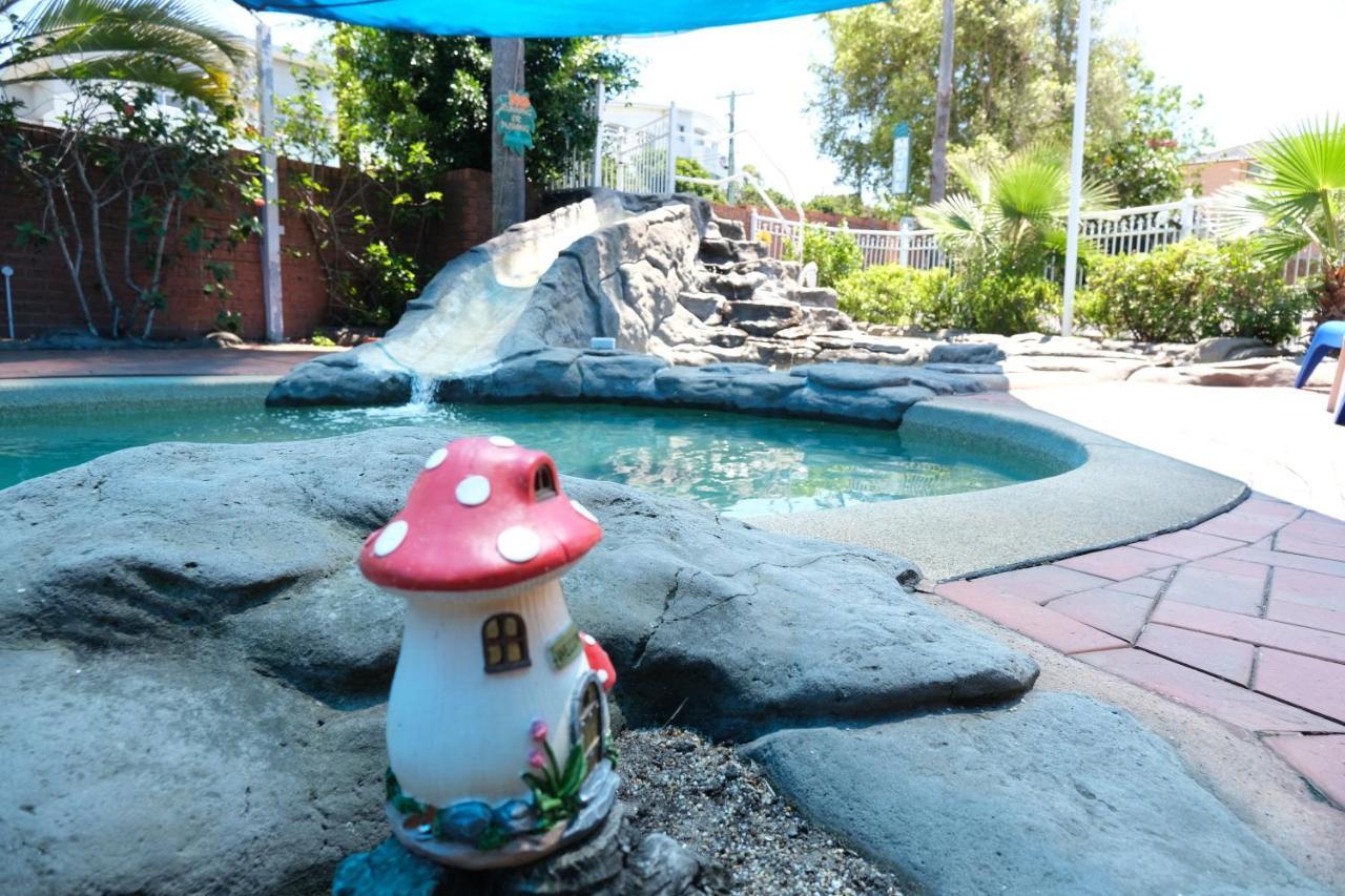 Sapphire Palms Motel Entrance Extérieur photo