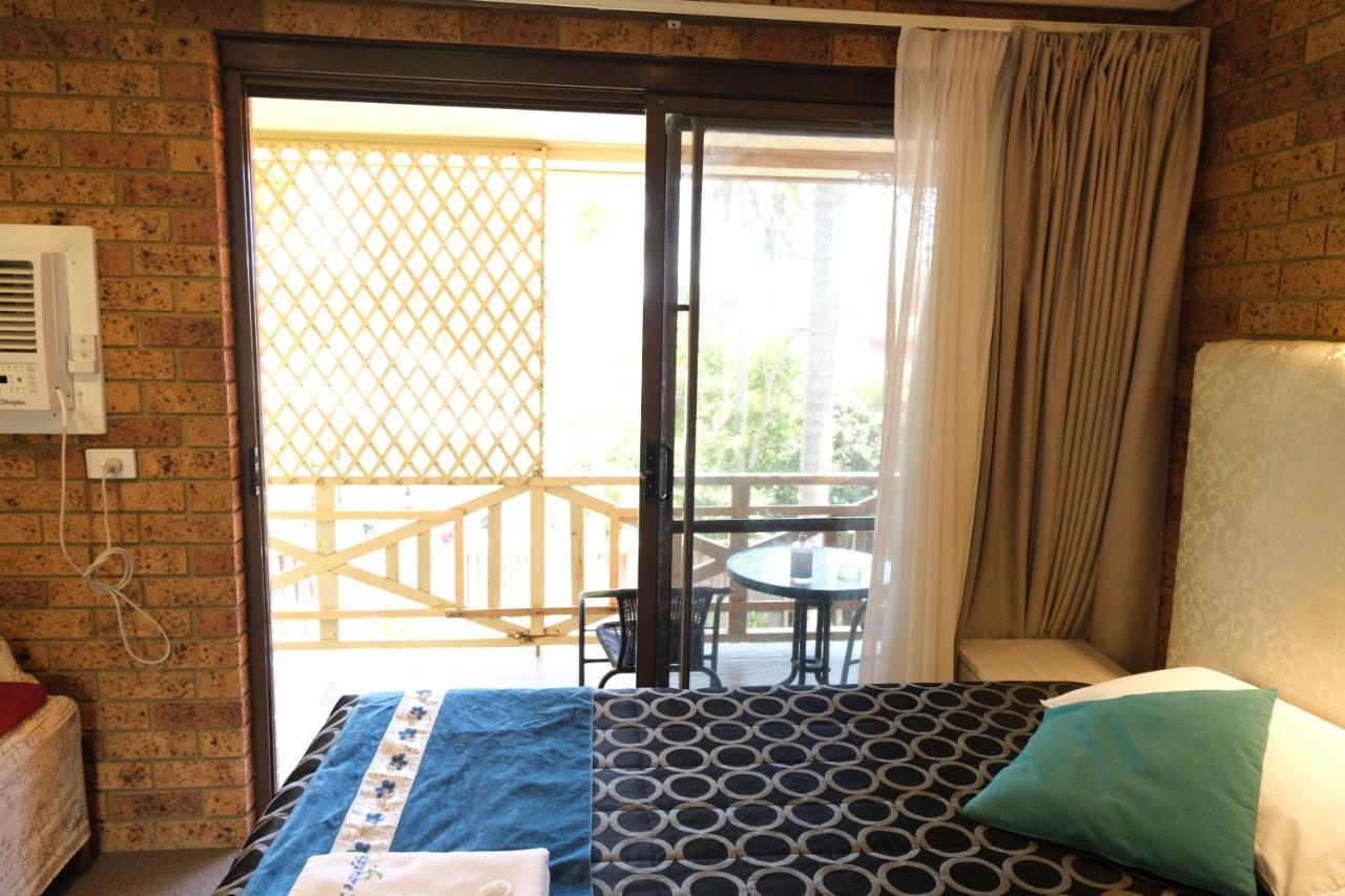 Sapphire Palms Motel Entrance Extérieur photo