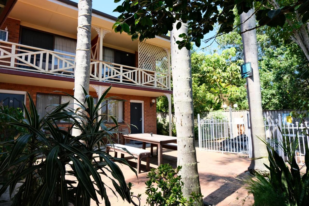 Sapphire Palms Motel Entrance Extérieur photo